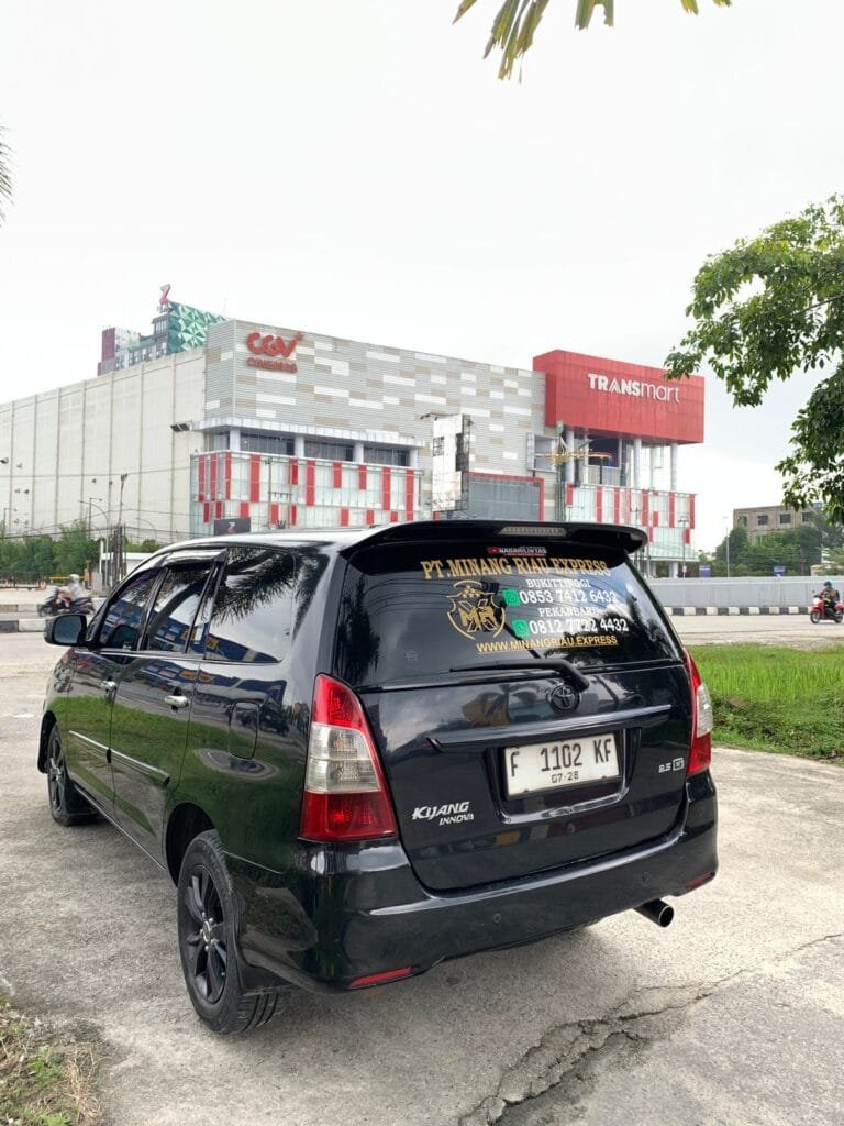 F 1102 KF Di Transmart Pekanbaru