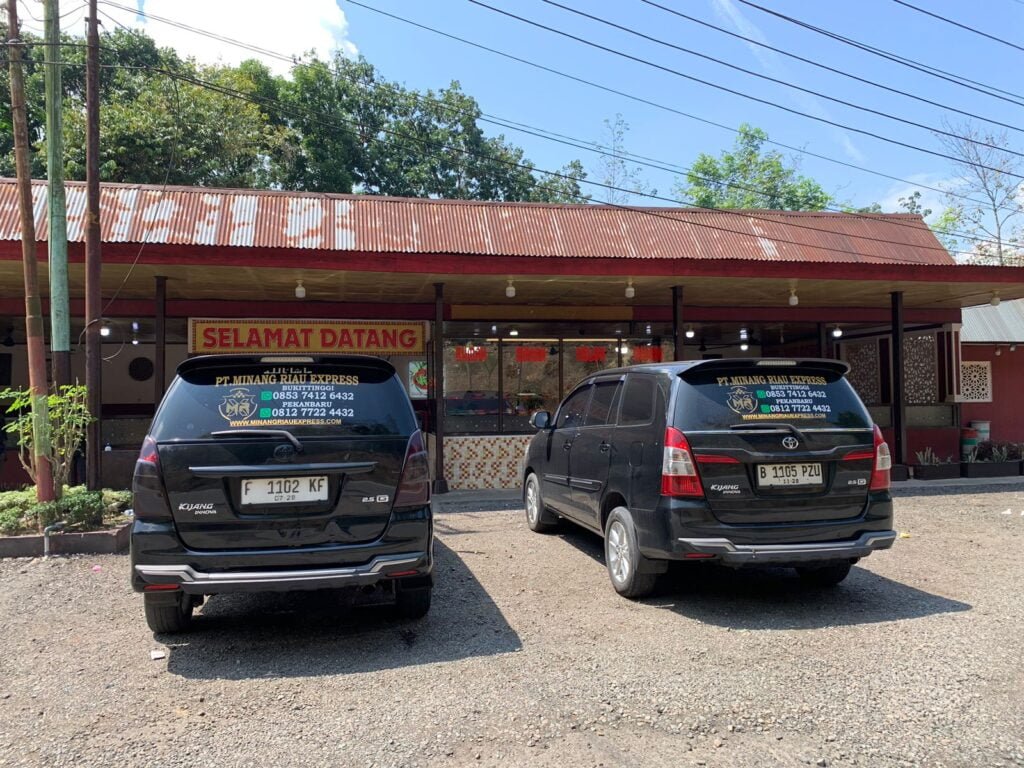 Ongkos Travel Bukittinggi Pekanbaru Innova